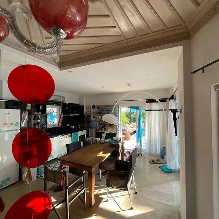 Private 3 Bedroom Perfect Location 别墅