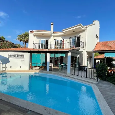 Private 3 Bedroom Perfect Location 别墅 *