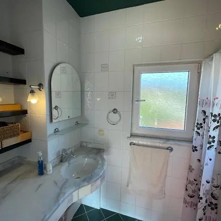Private 3 Bedroom Perfect Location 别墅